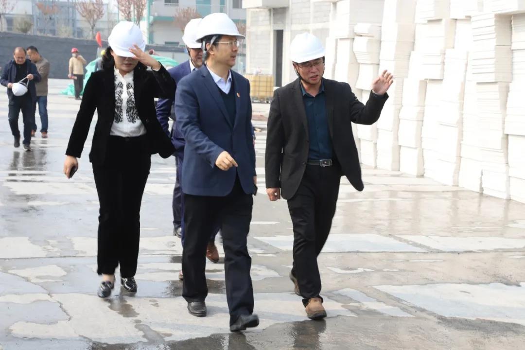 淄川區委常委、副區長郭亦華到我公司調研