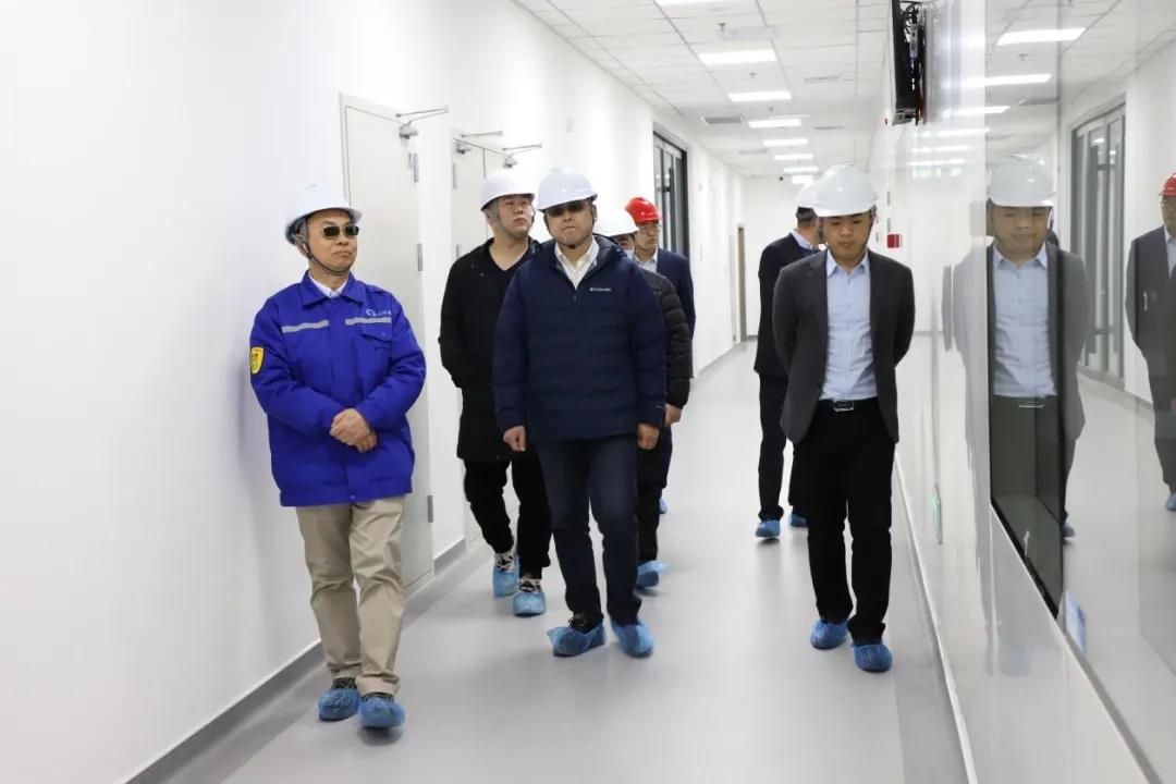 臨港經開區招商局到集團參觀考察44