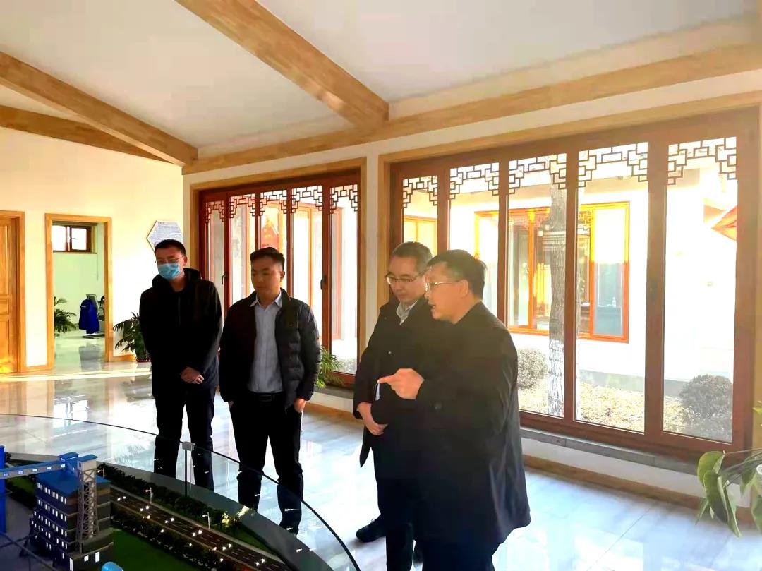 巴林左旗領導到集團考察交流