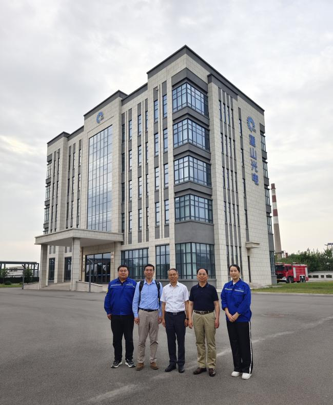 上海交通大學湯衛平教授和中國科學院上海硅酸鹽研究所李馳麟教授到我公司考察交流
