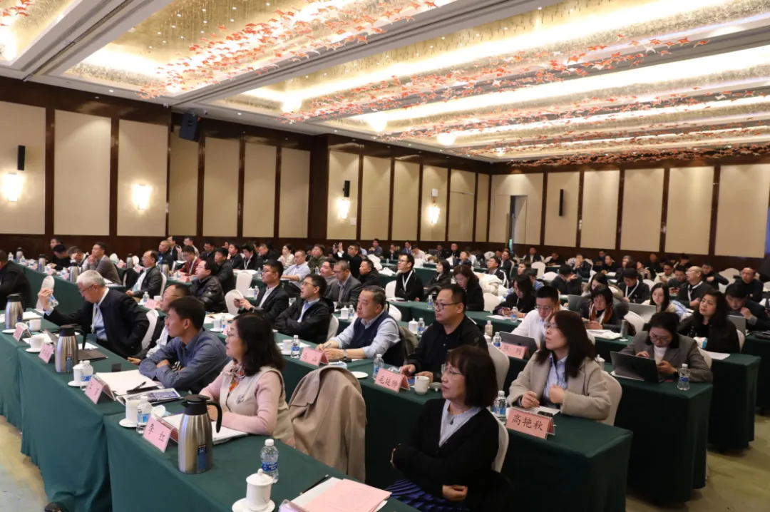 中國電子氣體及材料百人會(huì)換屆大會(huì)暨2025中國電子氣體及材料發(fā)展高峰論壇在淄博召開