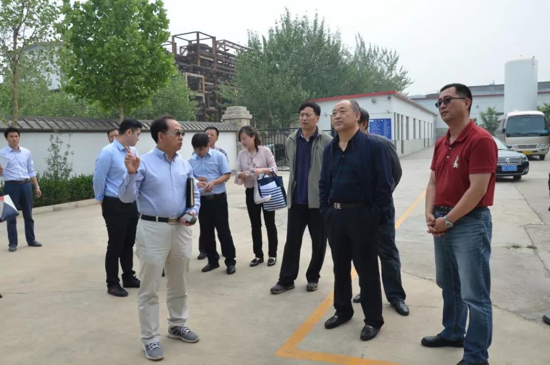 省經信委副主任王超英來重山光電調研視察